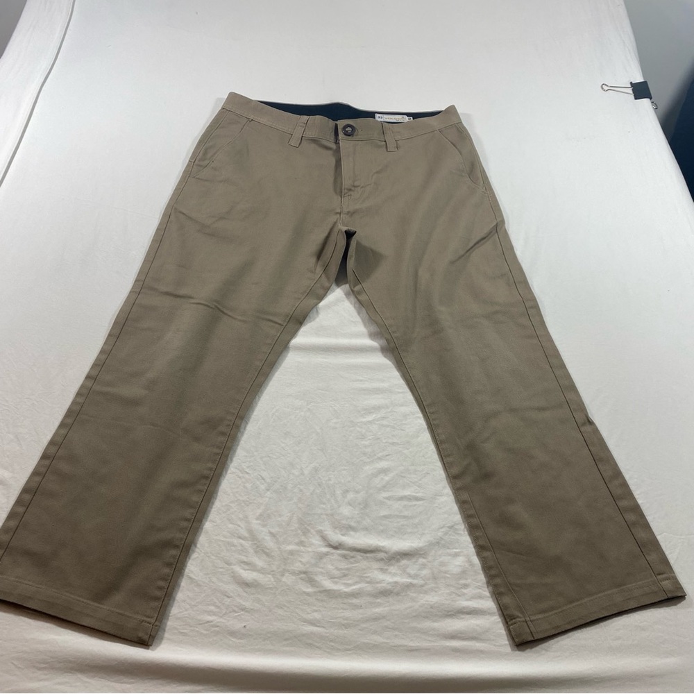 Volcom Tan Chinos Versatile Style Capri men 33